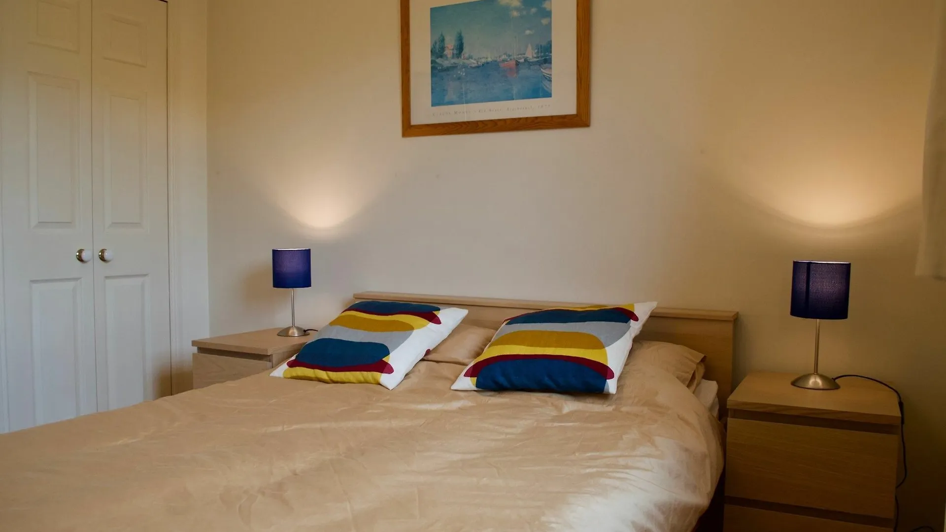Bright 1 Bedroom Apartment In Edinburgh