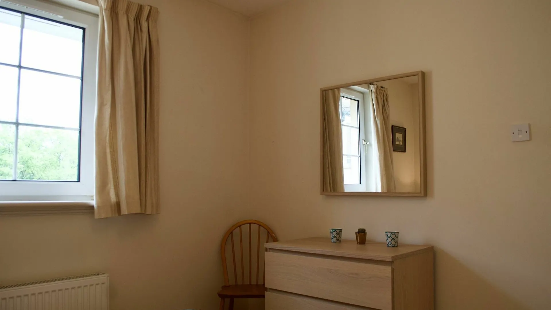Bright 1 Bedroom Apartment In Edinburgh